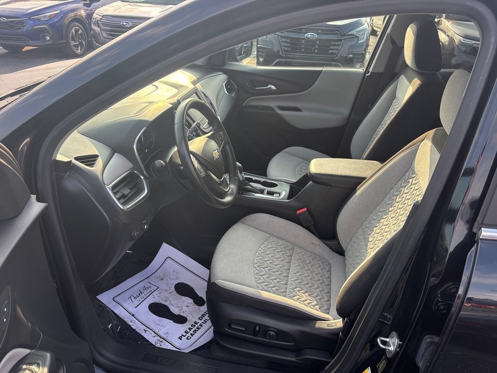 Used 2023 Chevrolet Equinox LT w/ Driver Convenience Package FWD image 7