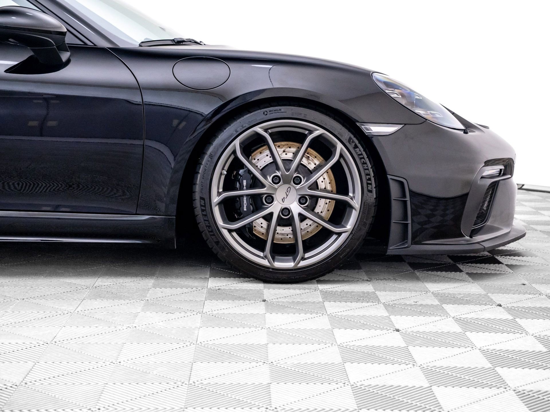 Used 2020 Porsche 718 Cayman GT4 image 39