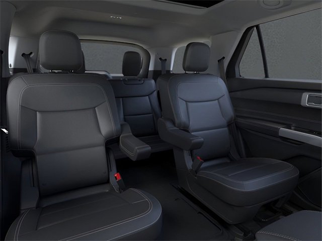 Used 2024 Ford Explorer XLT w/ Equipment Group 202A image 11