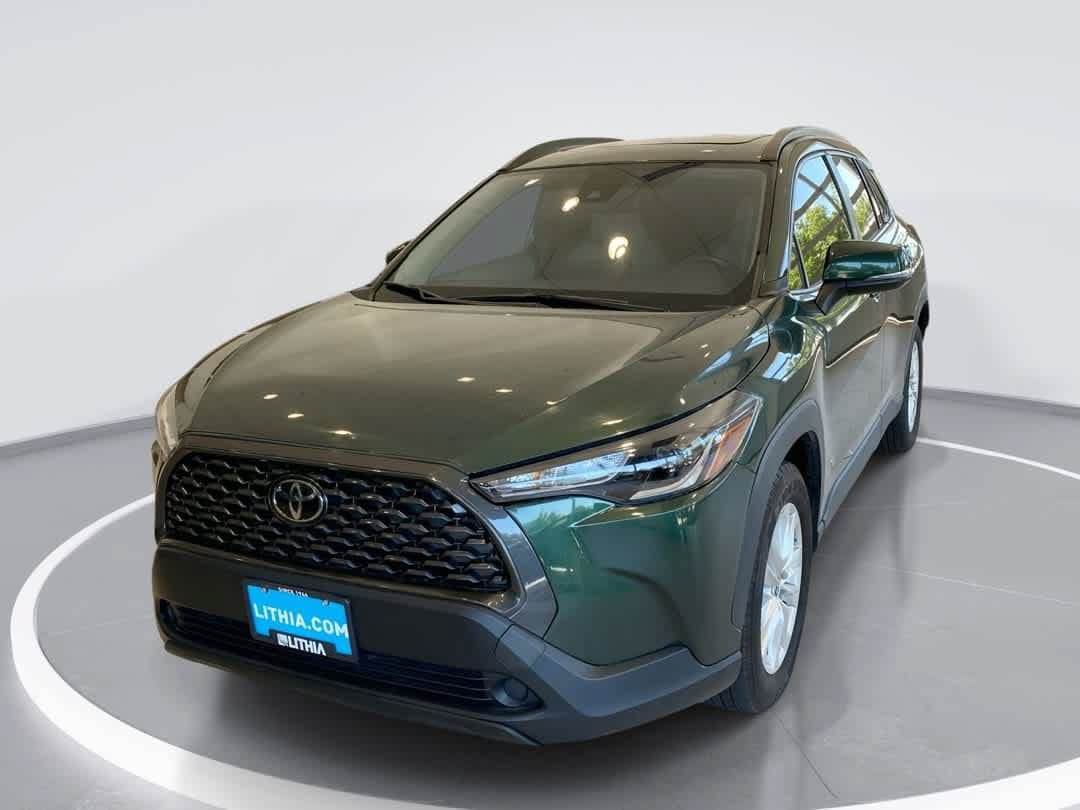 Used 2022 Toyota Corolla Cross LE w/ Moonroof Package AWD/4WD image 1