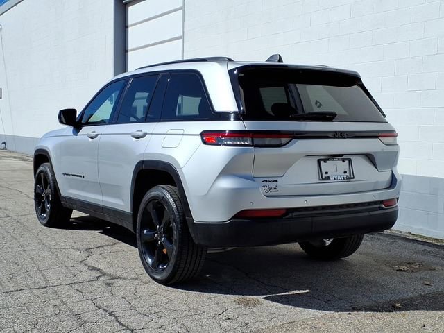 Used 2024 Jeep Grand Cherokee Altitude image 6