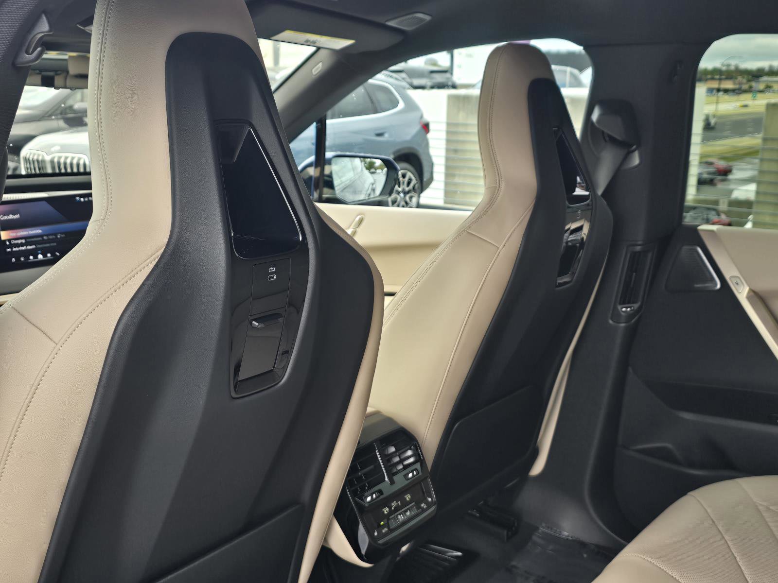 New 2026 BMW iX xDrive60 w/ Premium Package image 10