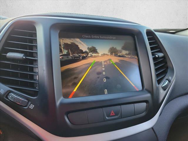 Used 2014 Jeep Cherokee Limited w/ Luxury Group FWD image 18