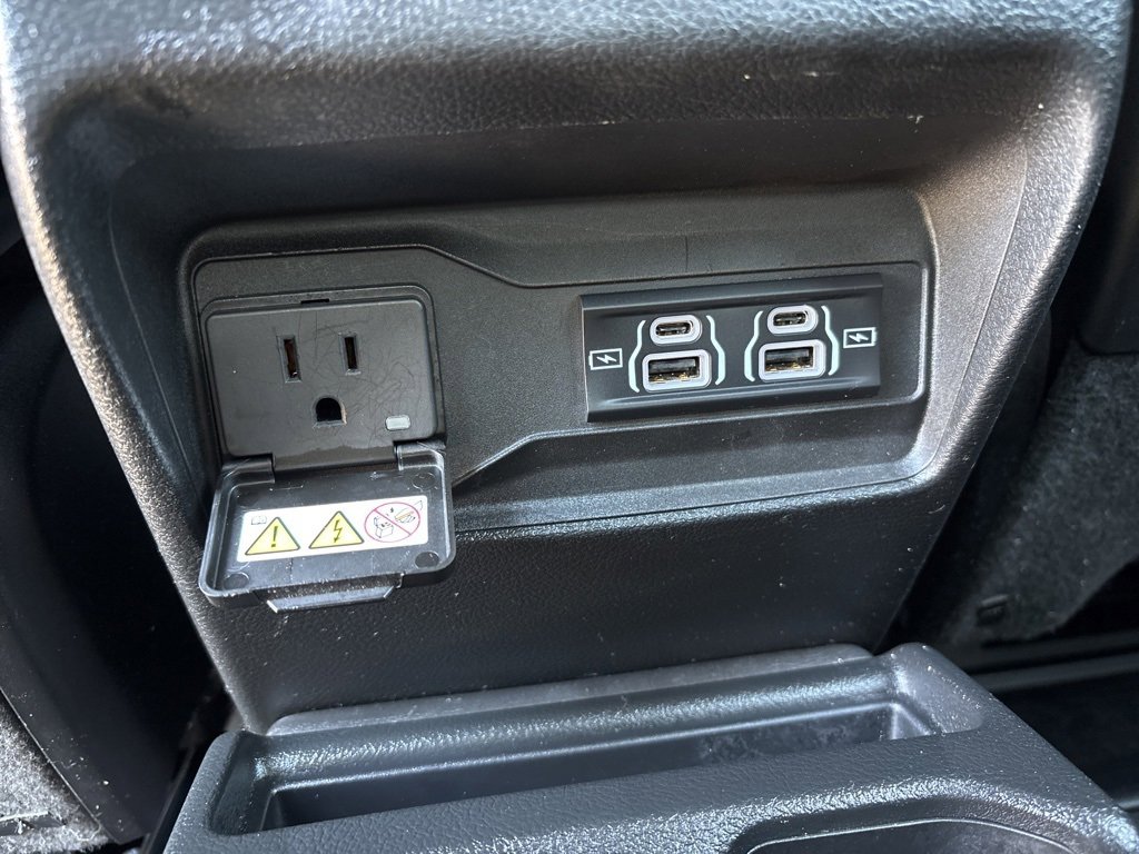 Used 2023 Jeep Grand Cherokee L Laredo image 24