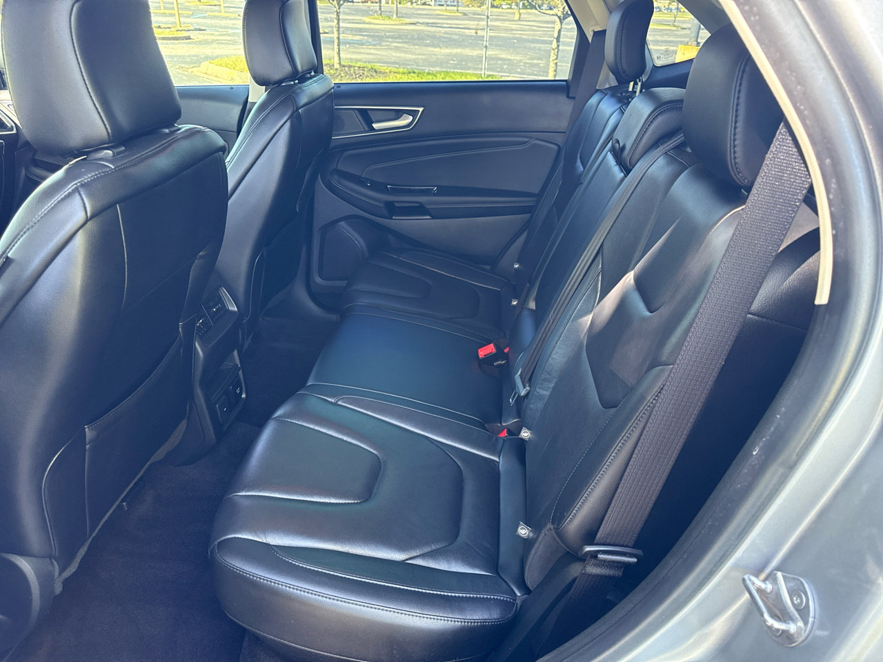 Used 2020 Ford Edge Titanium image 8