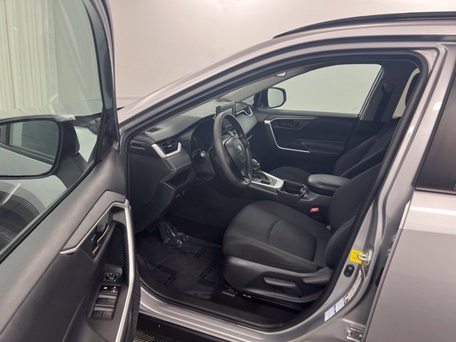 Used 2019 Toyota RAV4 LE w/ Carpet Mat Package AWD/4WD image 12