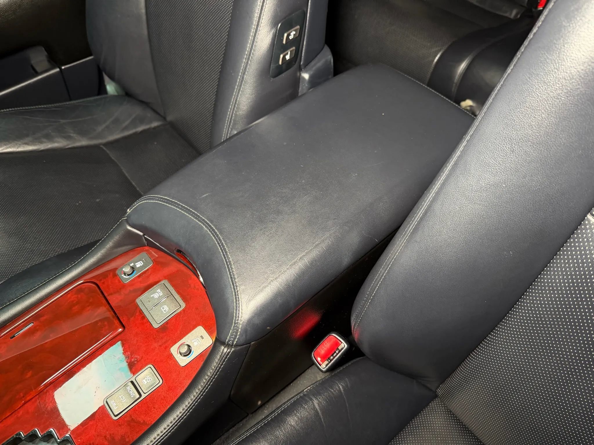 Used 2008 Lexus LS 460 image 39