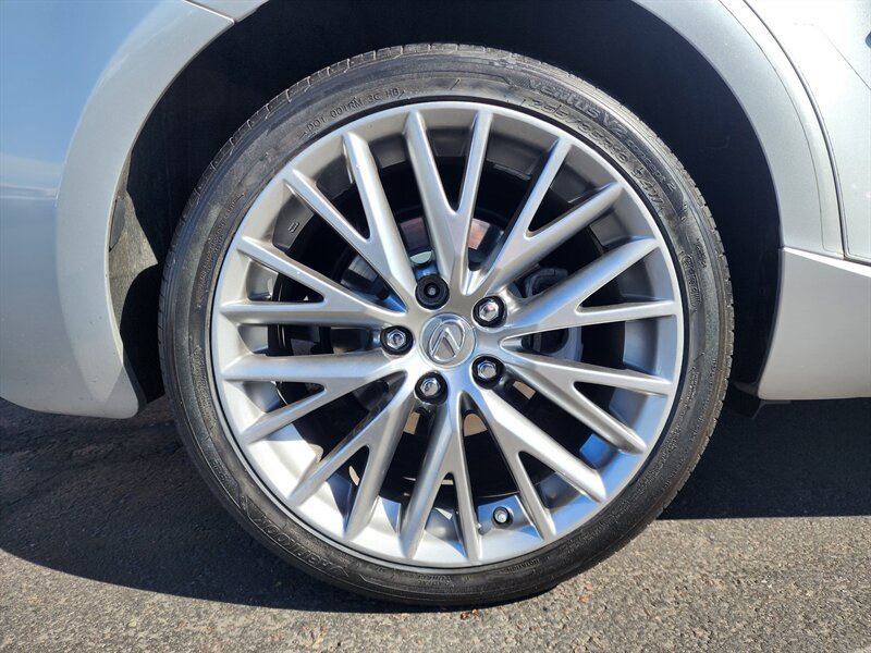 Used 2014 Lexus IS 250 AWD w/ Luxury Package w/Gray Wood image 17