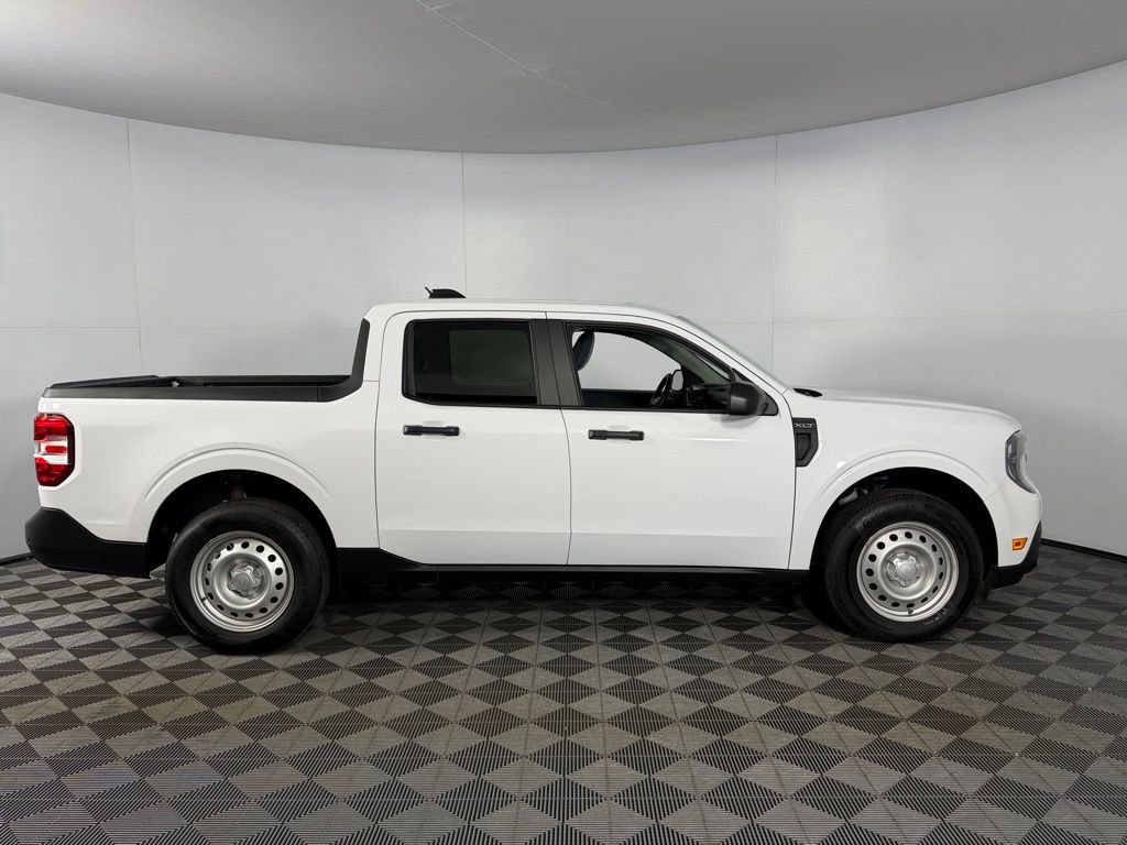 Used 2025 Ford Maverick XLT w/ Equipment Group 302A image 3