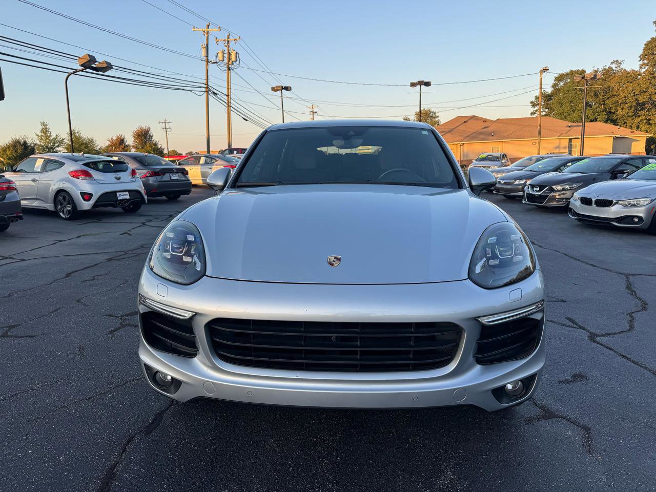 Used 2018 Porsche Cayenne AWD/4WD image 3