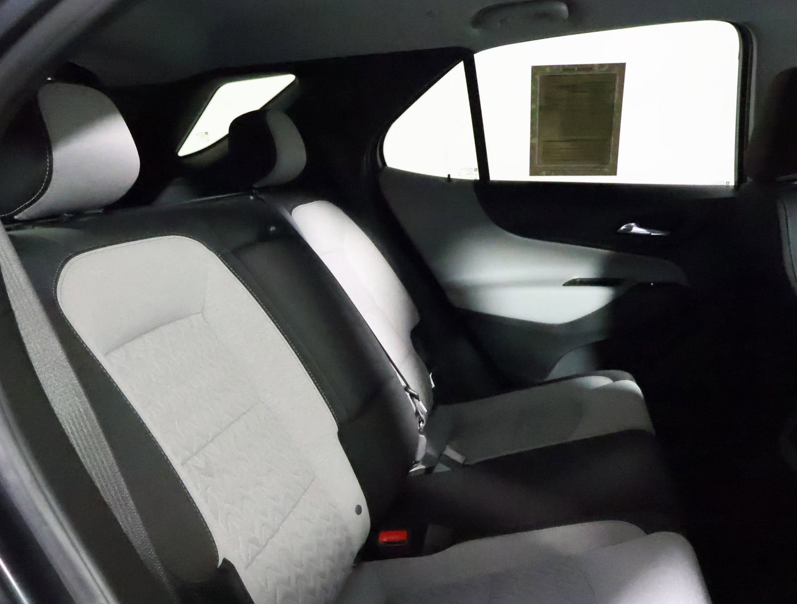 Used 2022 Chevrolet Equinox LT w/ Driver Convenience Package image 48