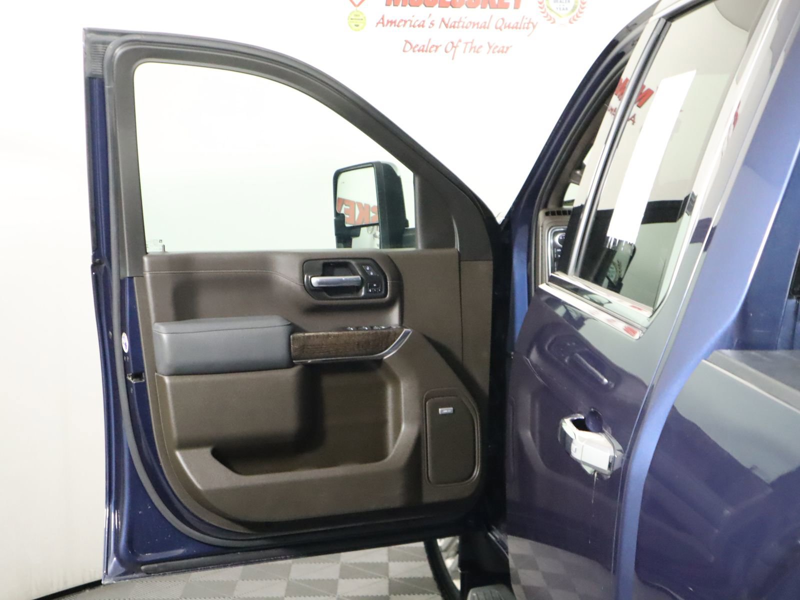 Used 2023 GMC Sierra 2500 Denali image 25