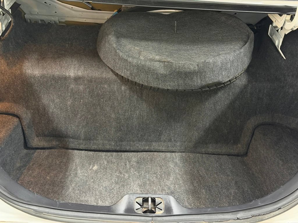 Used 2000 Lincoln Town Car Executive RWD image 13