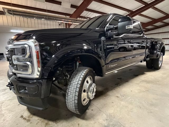 Used 2025 Ford F450 Platinum w/ FX4 Off-Road Package AWD/4WD image 4