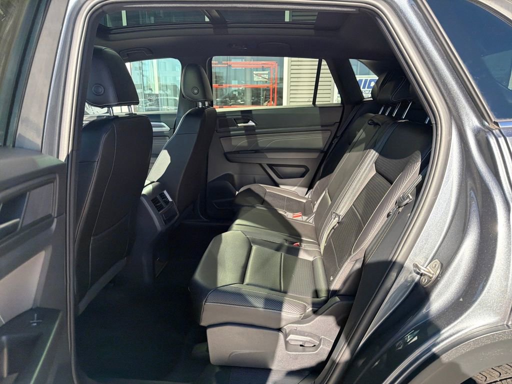 Used 2023 Volkswagen Atlas Cross Sport SE w/ Panoramic Sunroof Package image 14