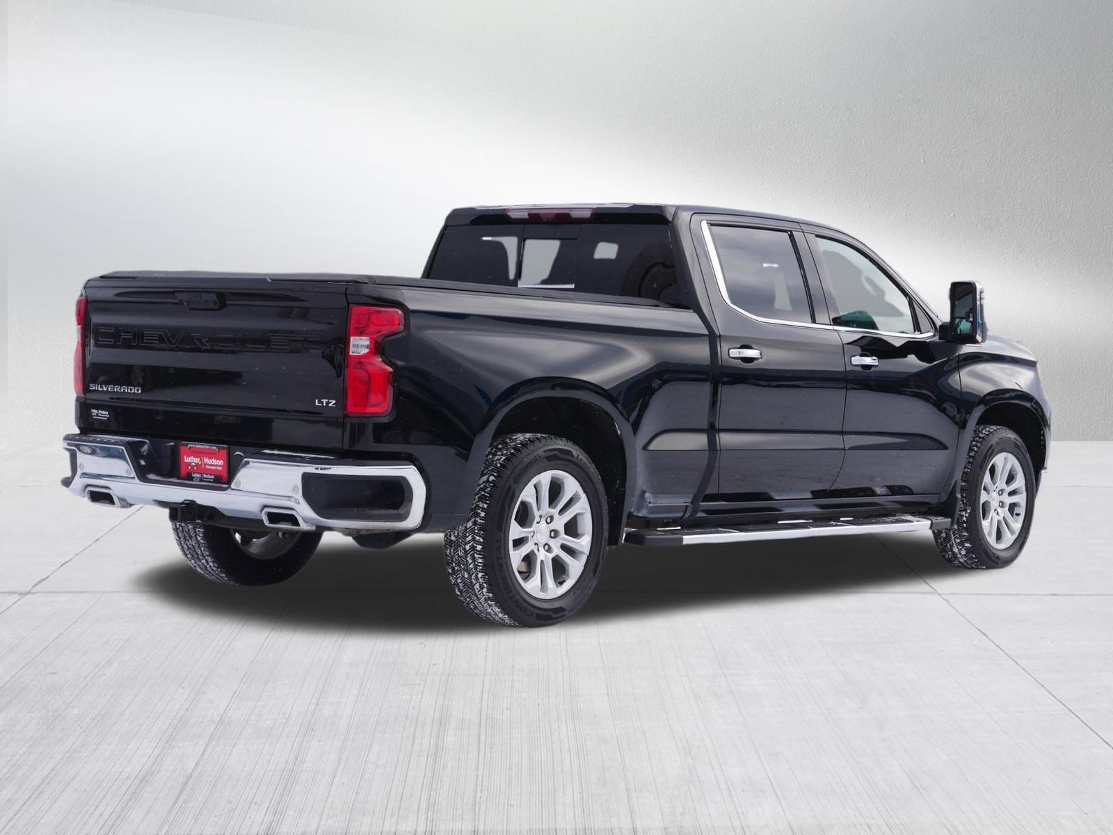 Used 2023 Chevrolet Silverado 1500 LTZ w/ LTZ Premium Package image 7