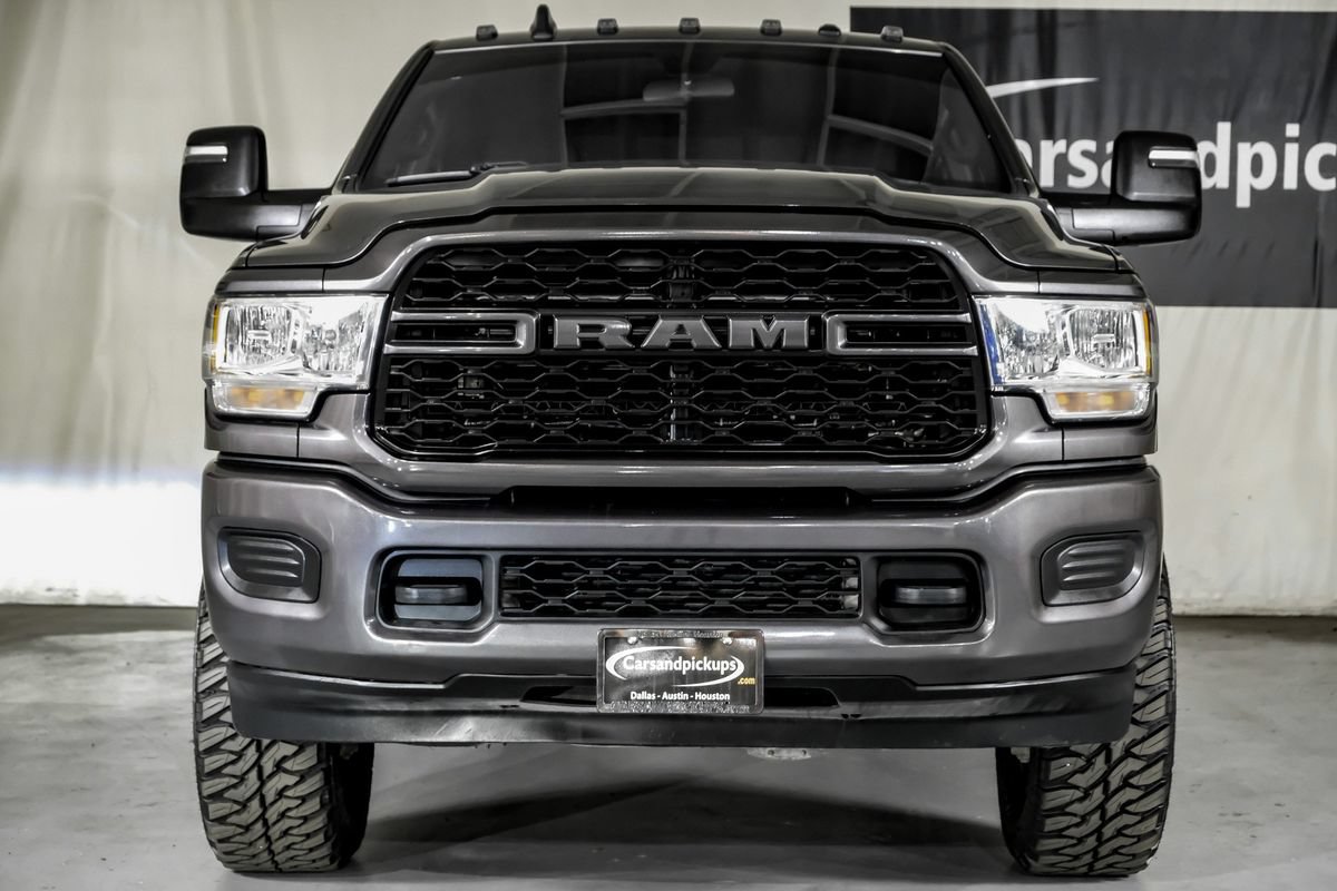 Used 2024 RAM 3500 Tradesman w/ Chrome Appearance Group AWD/4WD image 3
