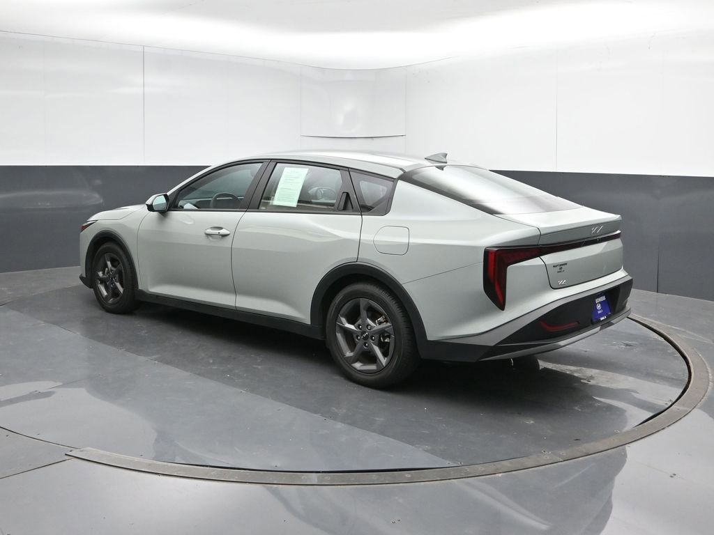 Used 2025 Kia K4 LXS FWD image 3