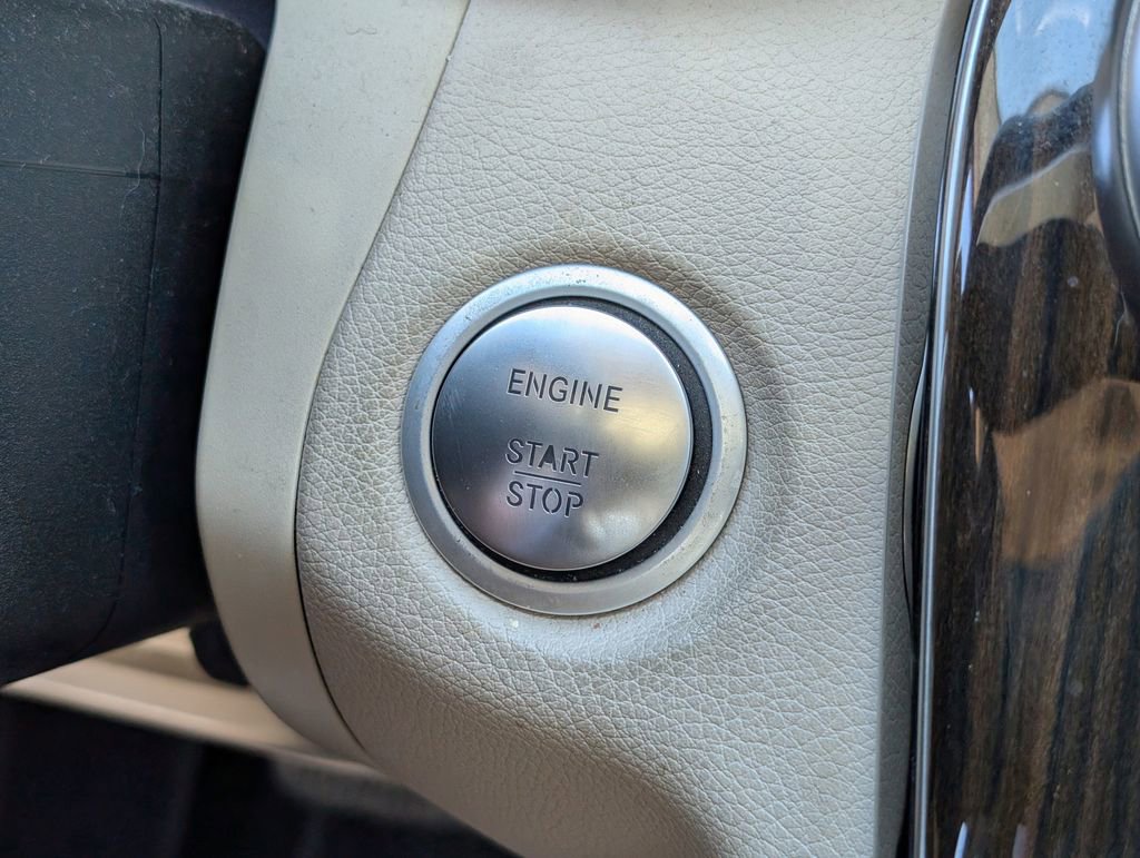 Used 2015 Mercedes-Benz C 300 C 300 image 17