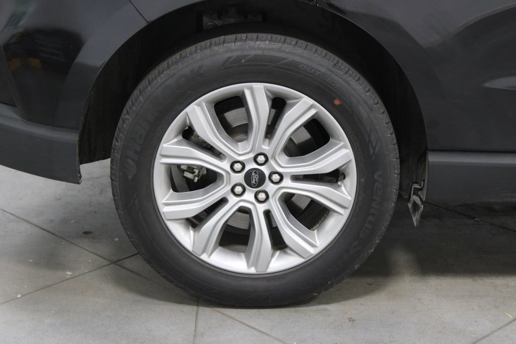 Used 2024 Ford Edge Titanium AWD/4WD image 12
