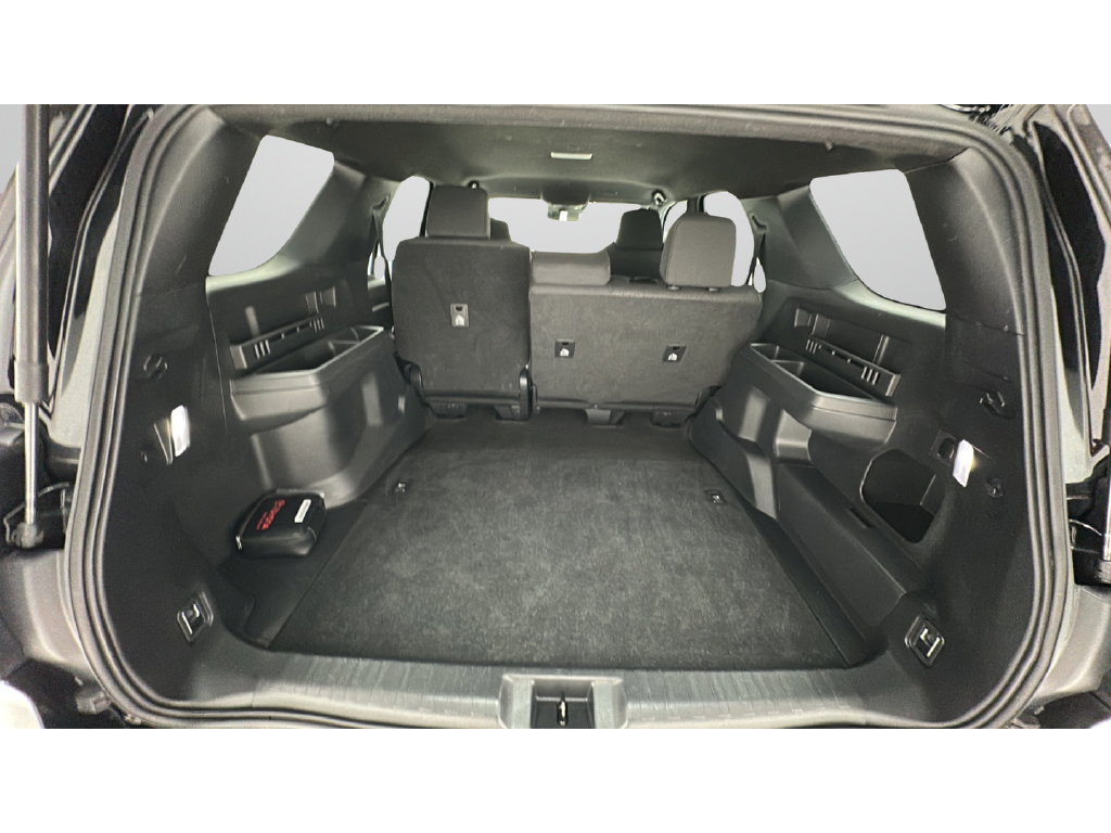 Used 2025 Toyota 4Runner SR5 AWD/4WD image 22