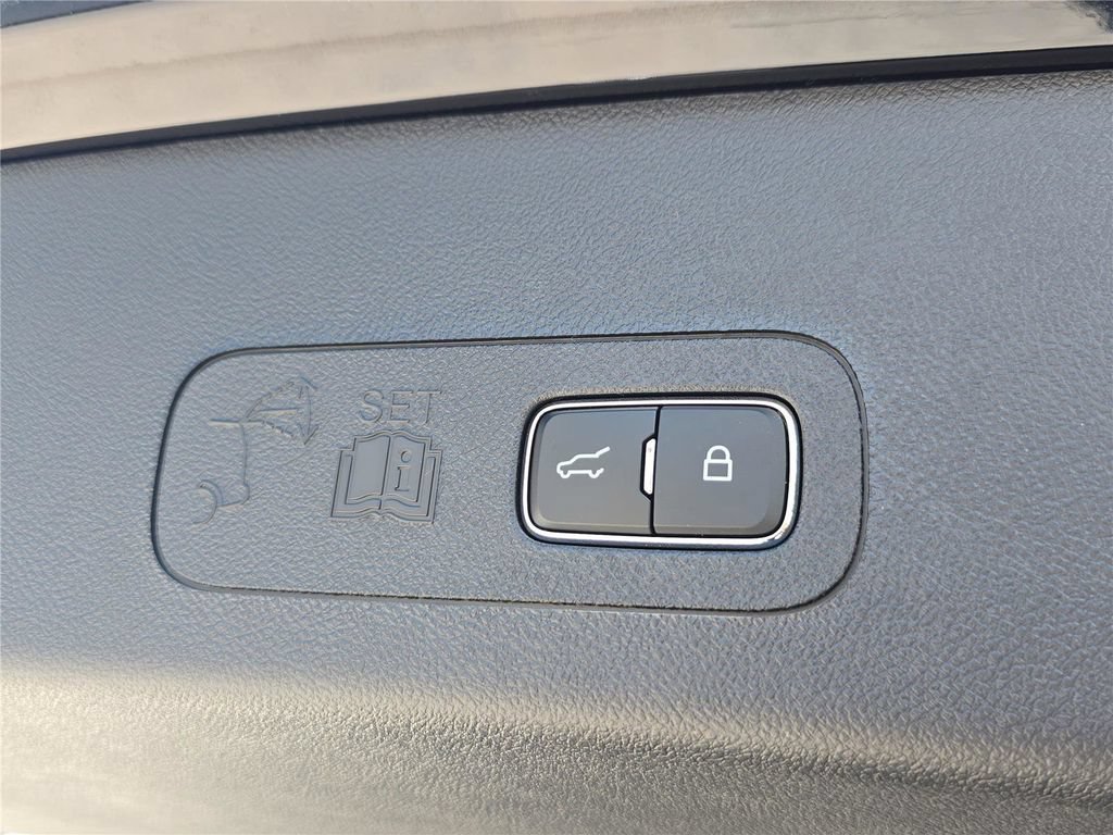 New 2026 Lincoln Aviator 2WD image 23