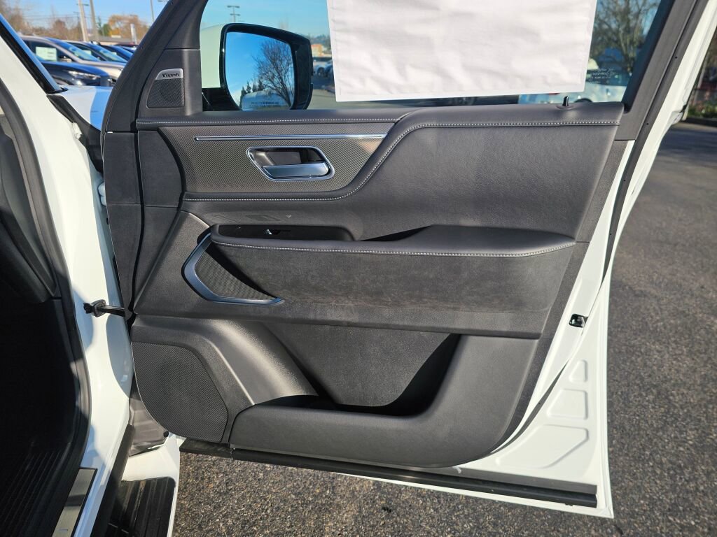 New 2026 INFINITI QX80 Luxe w/ Cargo Package image 10