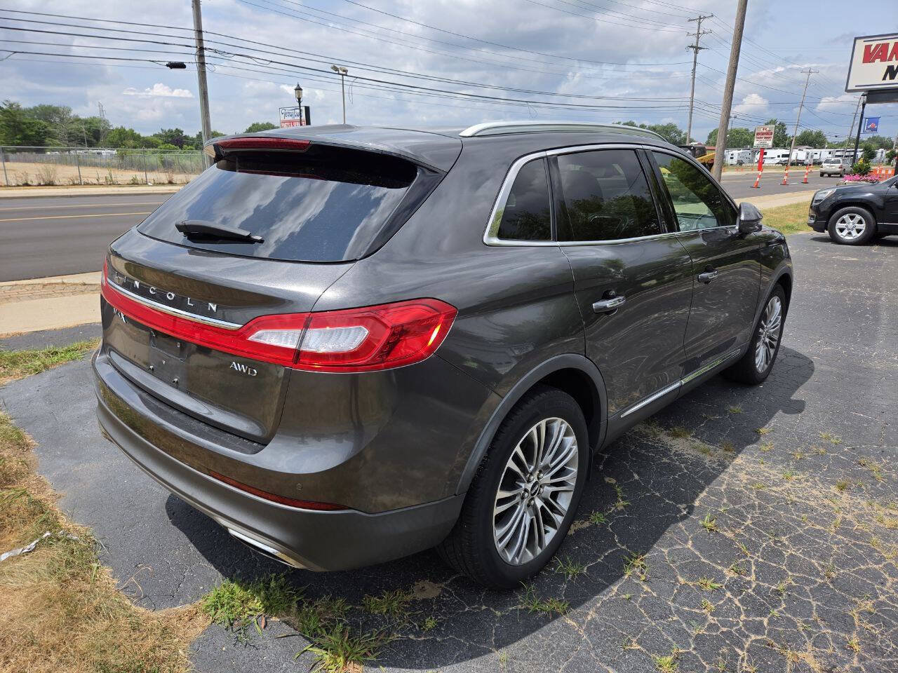 Used 2017 Lincoln MKX Reserve w/ Lincoln MKX Climate Package AWD/4WD image 4