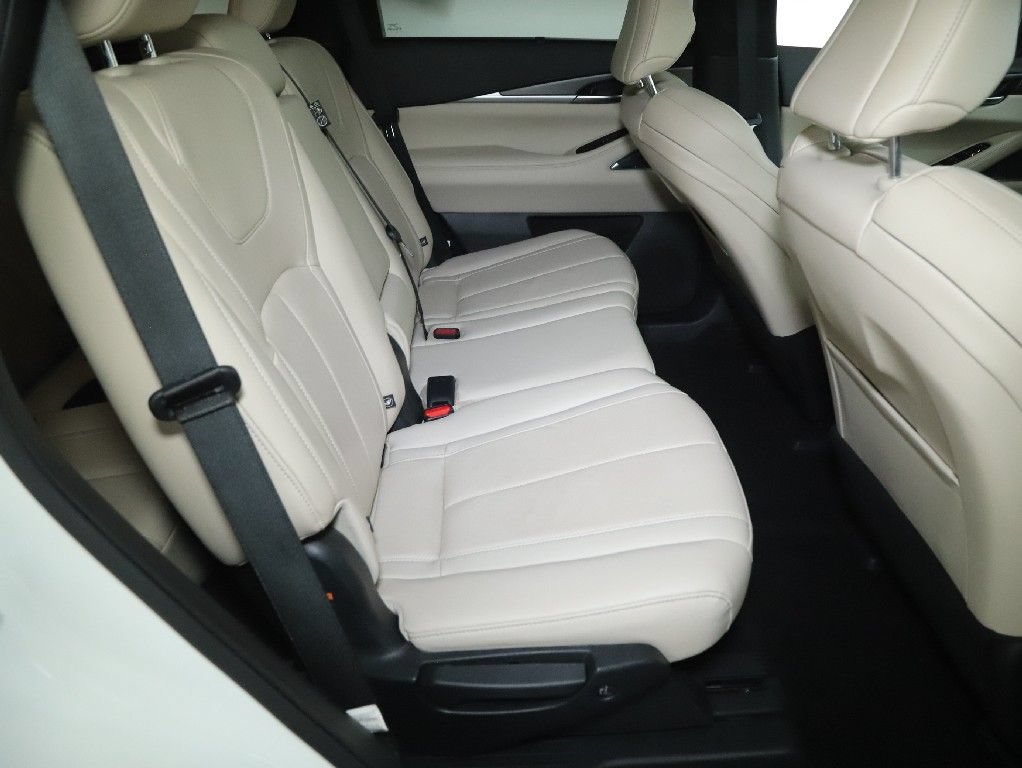 Used 2023 INFINITI QX60 Luxe w/ Performance Audio Package AWD/4WD image 35