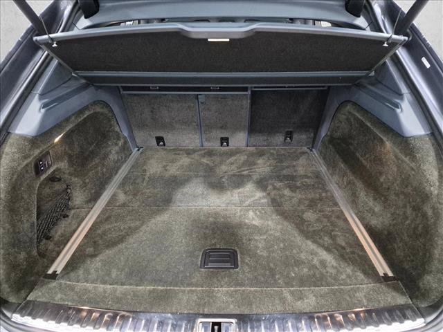 Used 2022 Bentley Bentayga AWD/4WD image 6