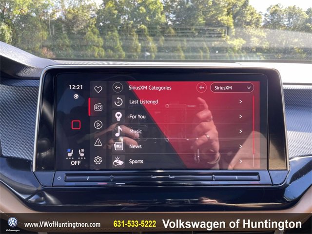 Certified 2025 Volkswagen Atlas Cross Sport SEL image 25