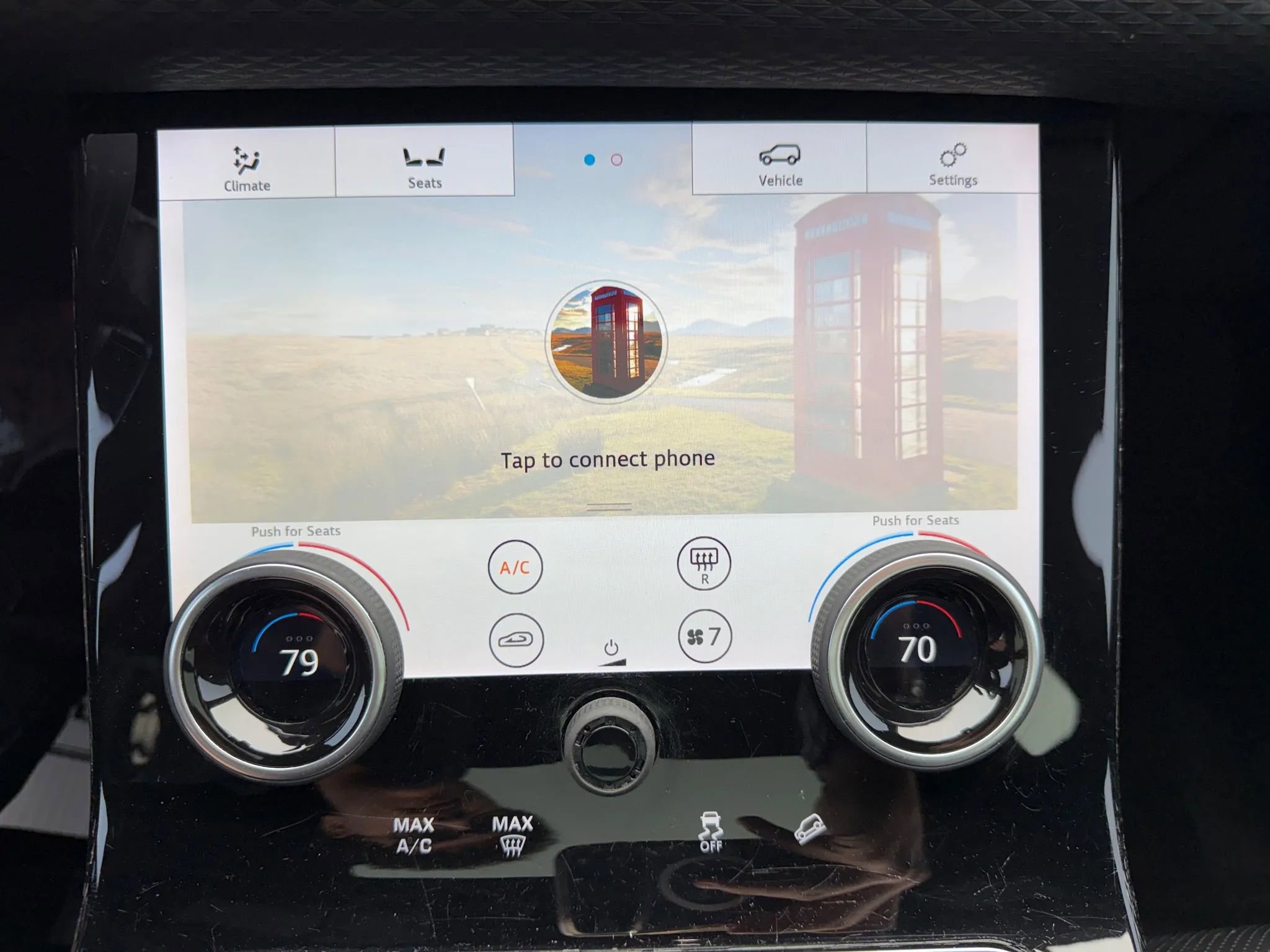 Used 2020 Land Rover Range Rover Velar S image 18