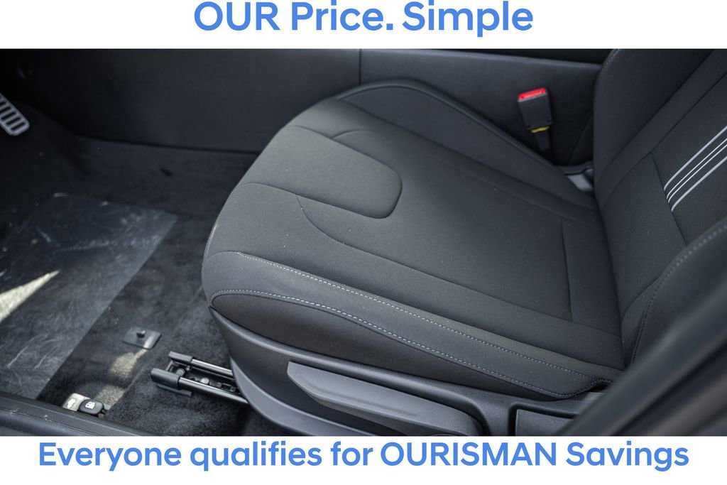 New 2025 Hyundai Elantra SEL image 23