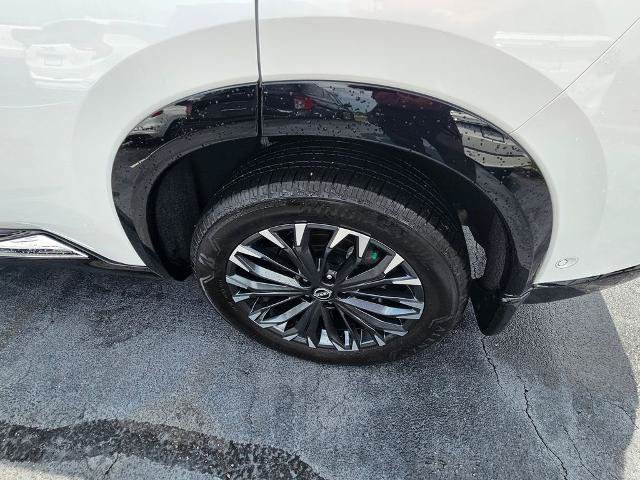 Certified 2025 Nissan Rogue Platinum w/ Platinum Premium Package FWD image 9
