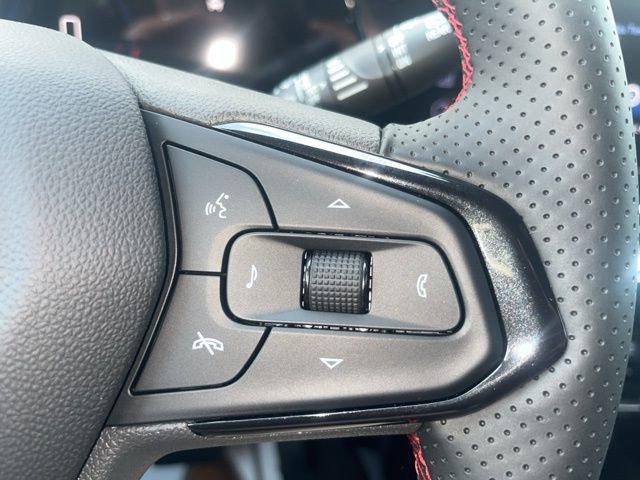 New 2025 Chevrolet Trax RS w/ Sunroof Package image 22