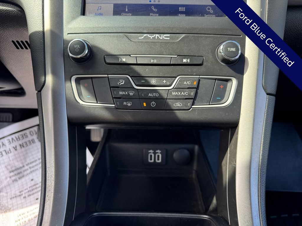 Certified 2020 Ford Fusion SE FWD image 25