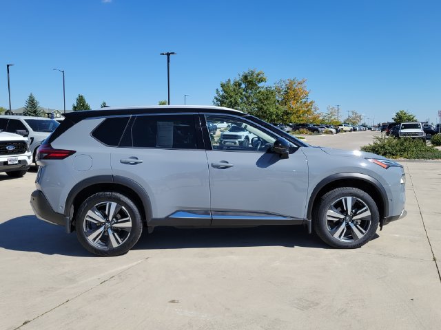 Used 2022 Nissan Rogue Platinum w/ Head-Up Display Package AWD/4WD image 2