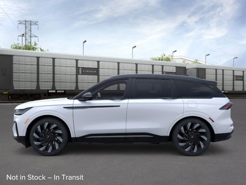 New 2026 Lincoln Nautilus Reserve image 3