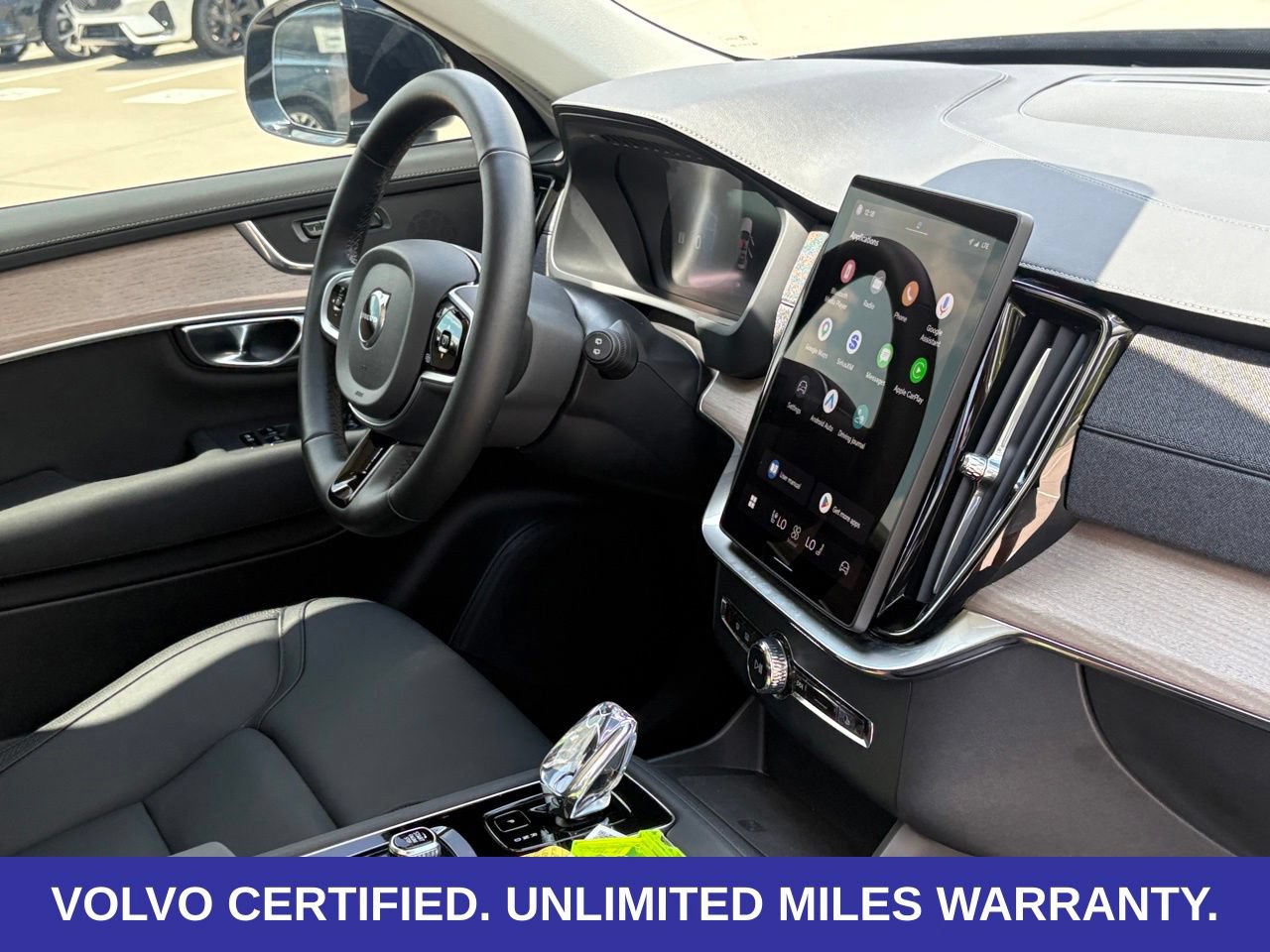 Certified 2025 Volvo XC90 B6 Plus AWD/4WD image 35