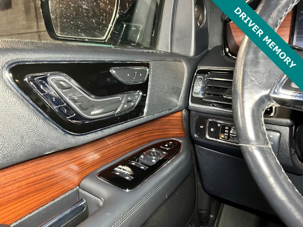 Used 2023 Lincoln Navigator Reserve AWD/4WD image 27