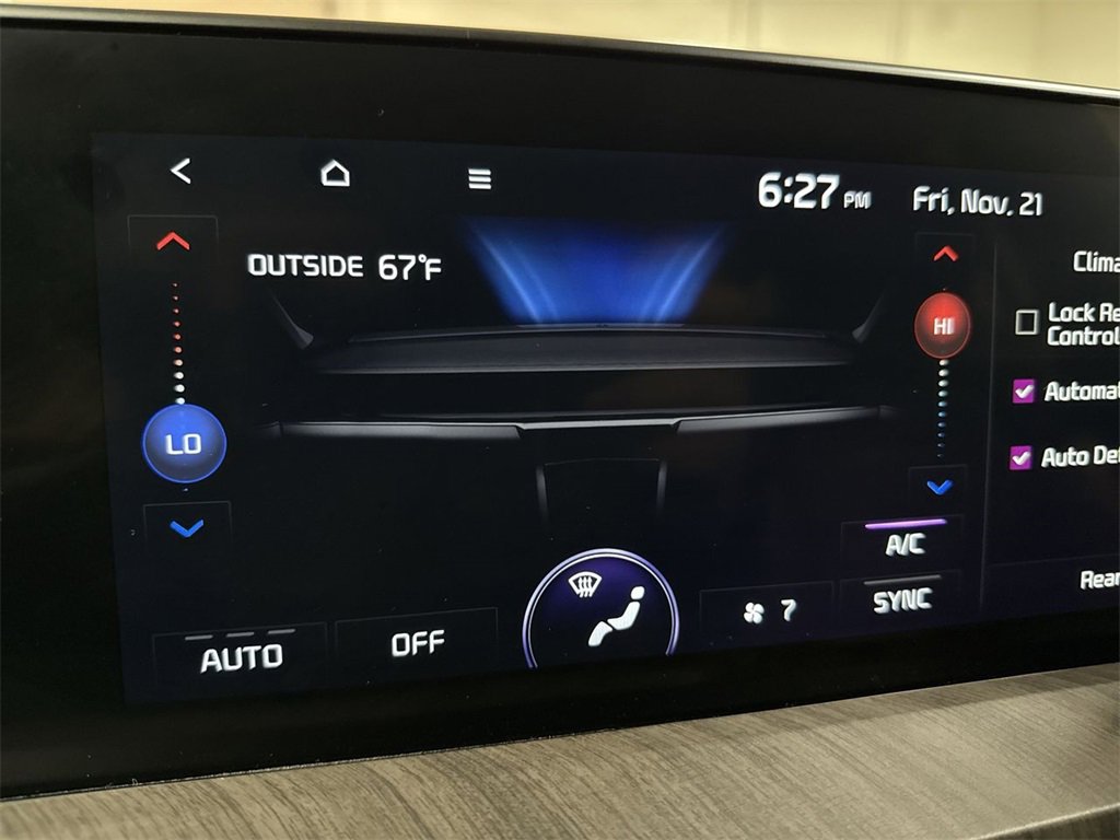 Used 2024 Kia Telluride EX w/ EX Captain's Chair Package image 16