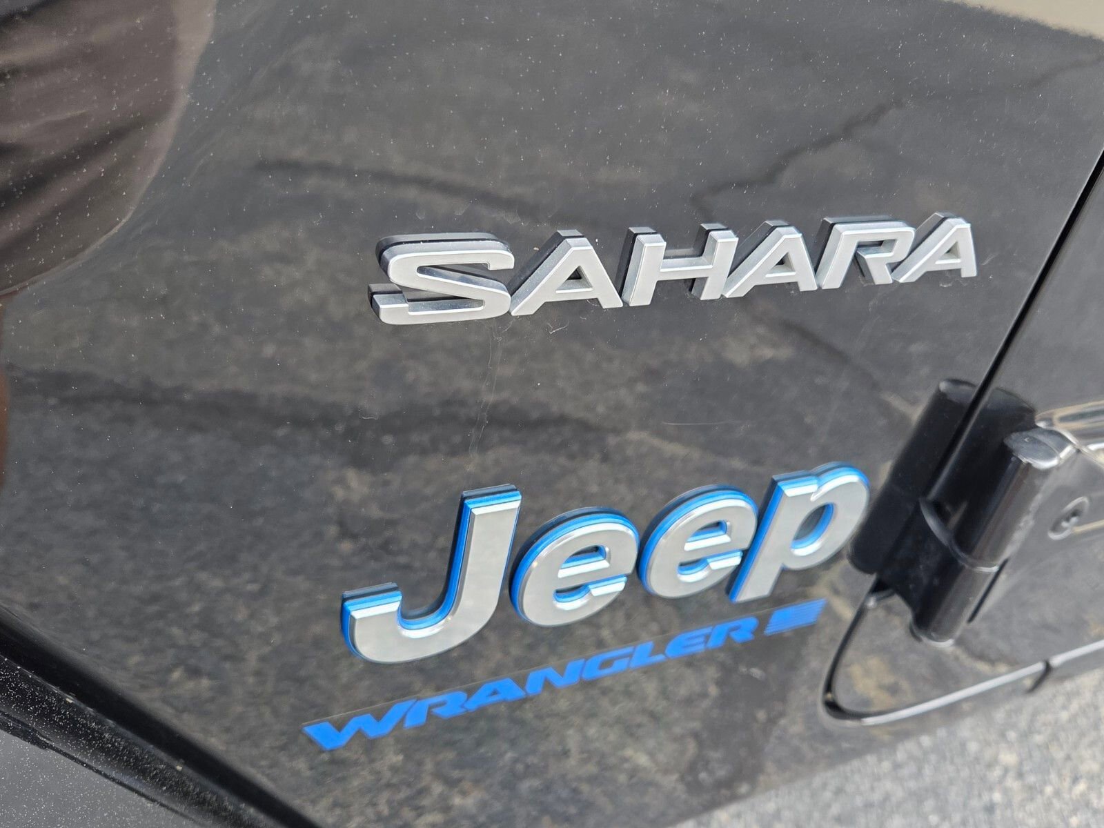 Used 2024 Jeep Wrangler Unlimited Sahara image 17