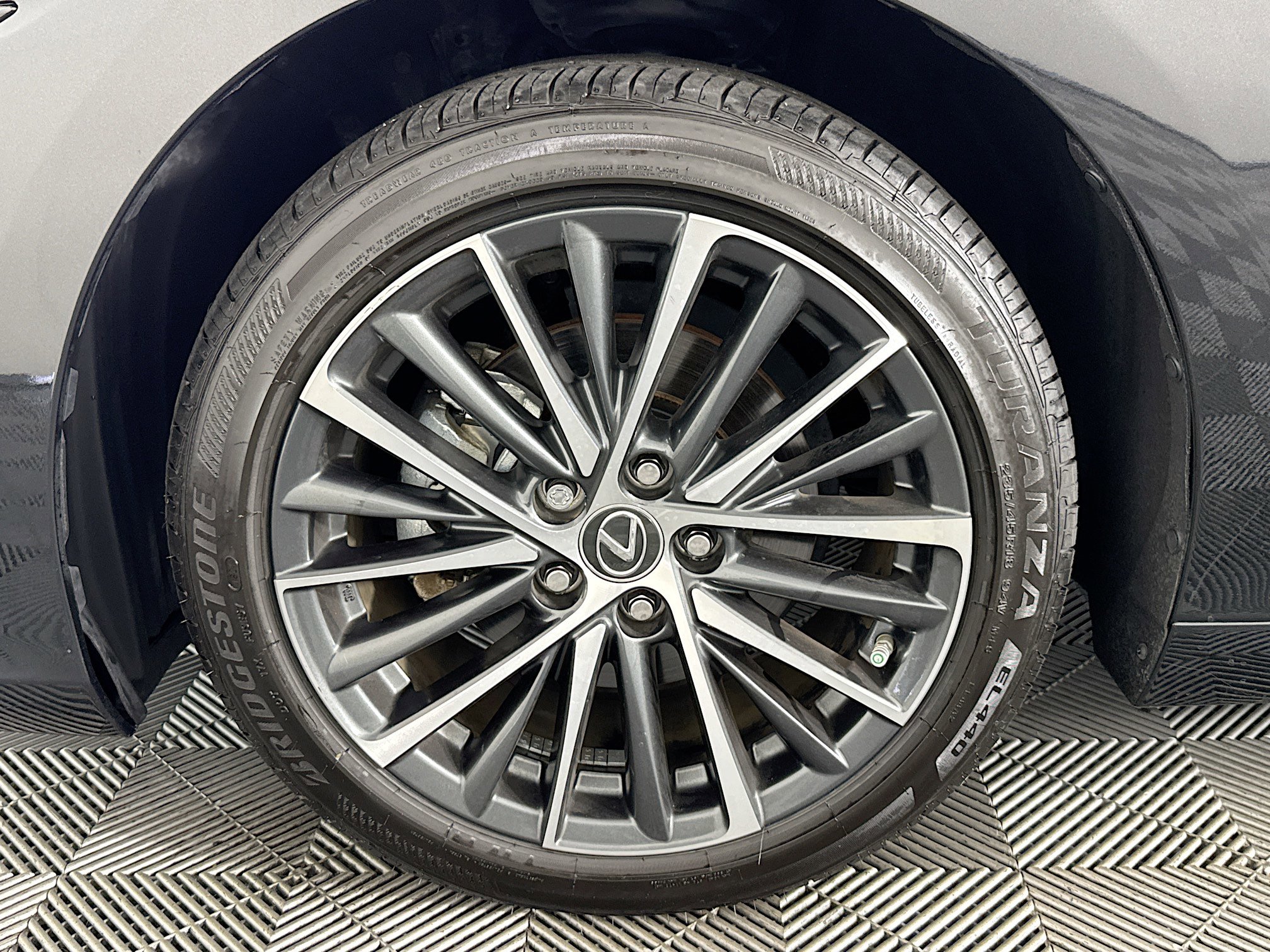 Used 2024 Lexus ES 350 w/ Premium Package image 37