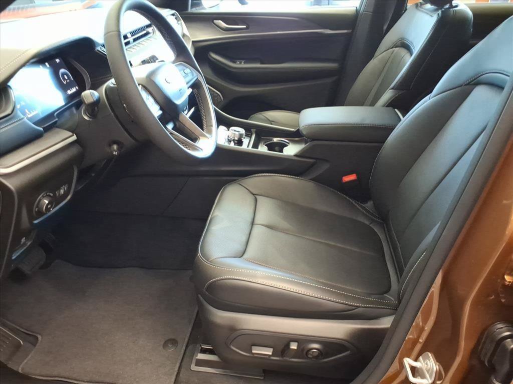 New 2026 Jeep Grand Cherokee Limited AWD/4WD image 6