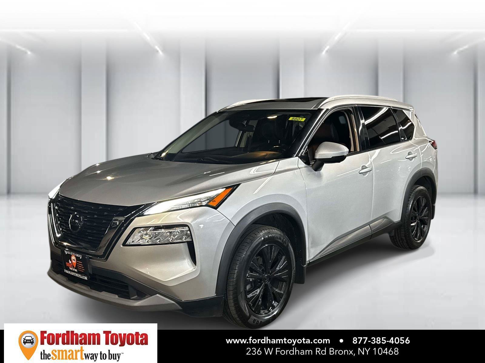 Used 2021 Nissan Rogue SV w/ Premium Package AWD/4WD image 4