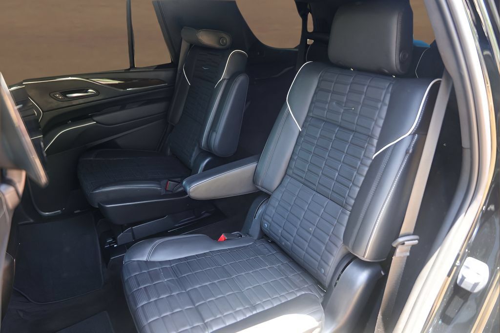 Certified 2023 Cadillac Escalade Premium Luxury Platinum AWD/4WD image 25