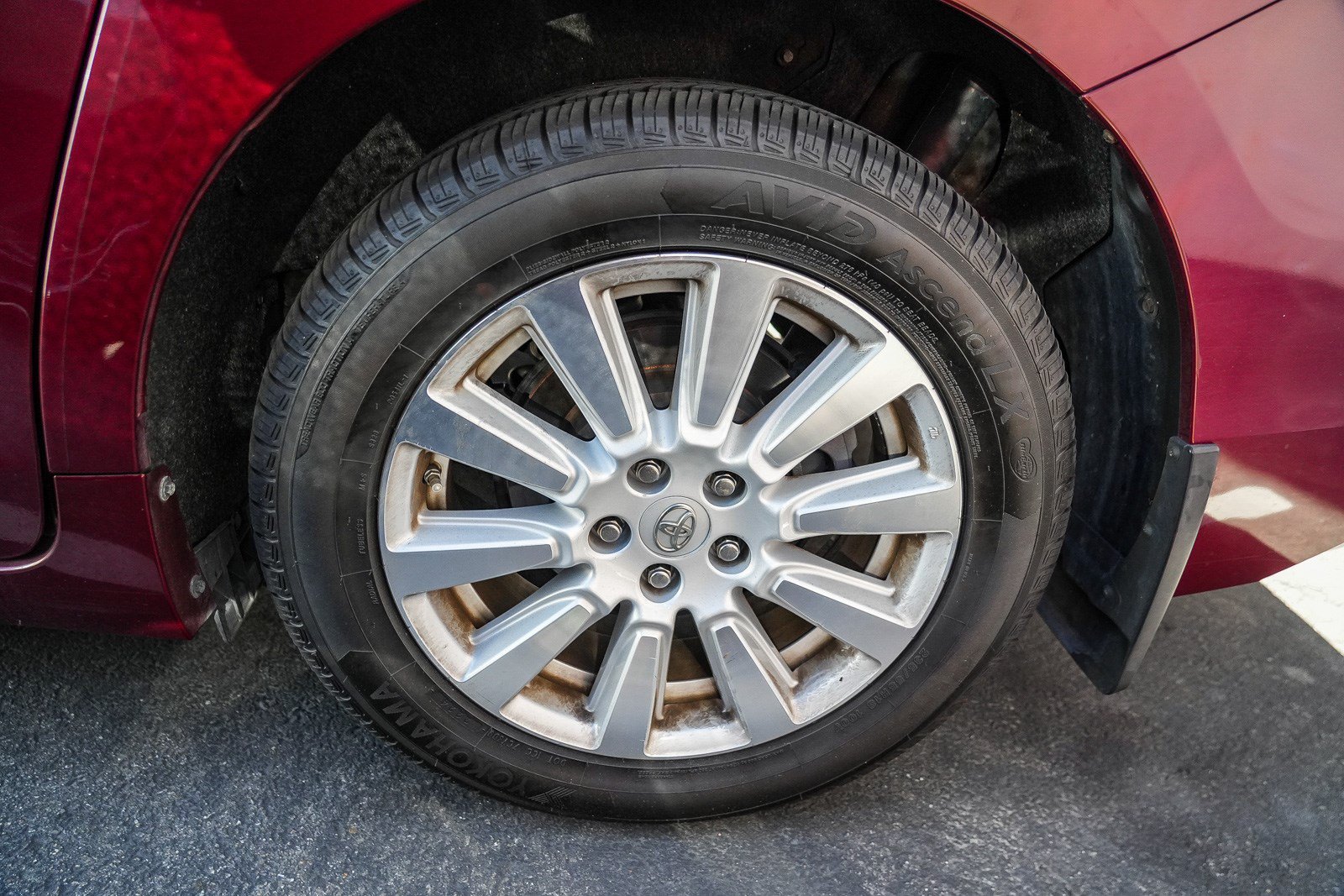 Certified 2022 Toyota Prius Prime Limited FWD image 10