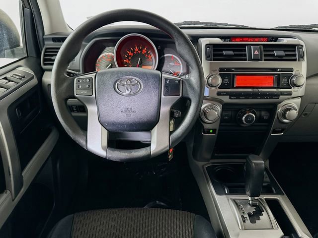 Used 2021 Nissan Titan SL w/ Moonroof Package image 22