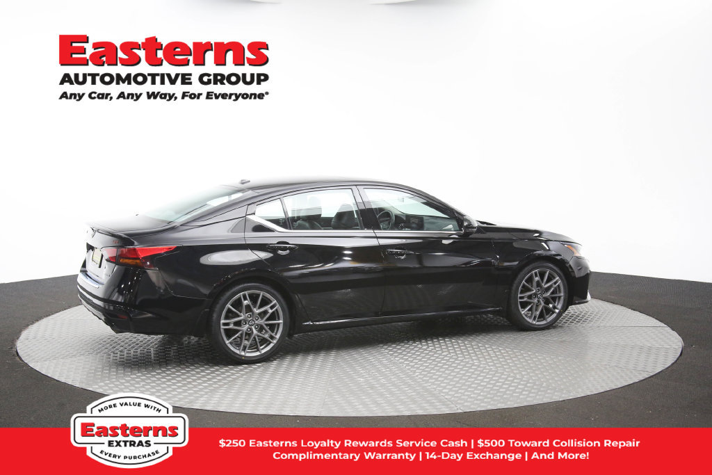 Used 2023 Nissan Altima 2.0 SR FWD image 47