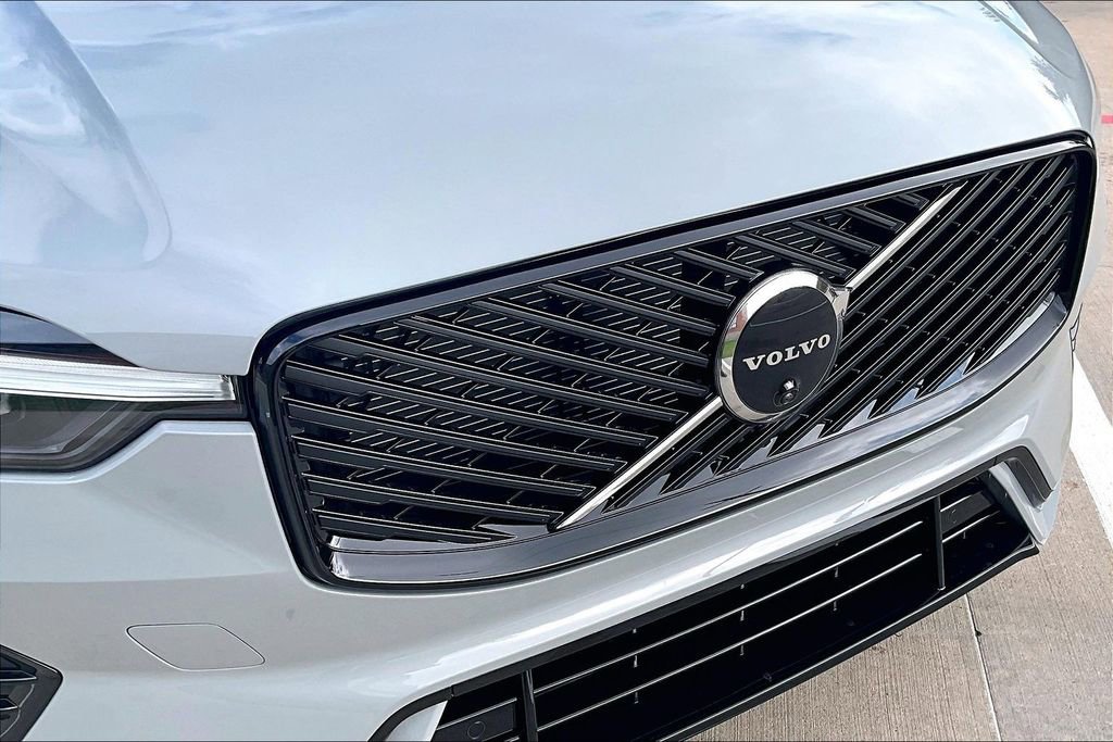 New 2026 Volvo XC60 B5 Plus AWD/4WD image 41
